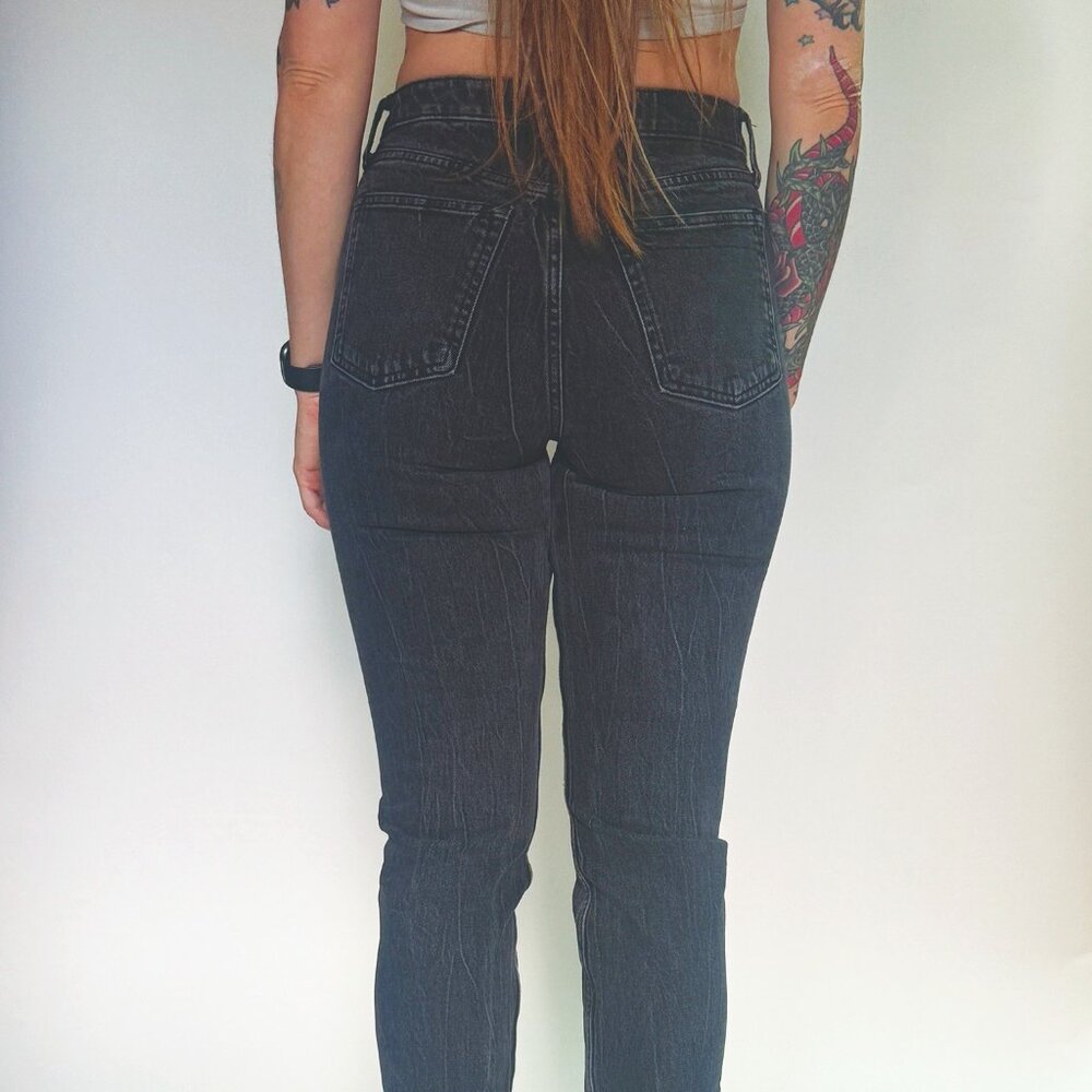 ABERCROMBIE AND FITCH CURVE LOVE THE MOM HIGH RISE SIZE 26/6r BLACK